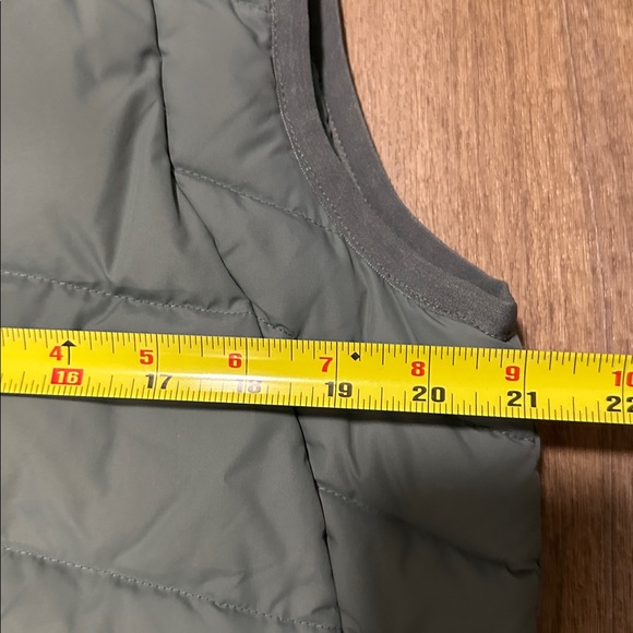 Cabelas Down Puffer Vest 650 Fill Womens Outdoors - Picture 3 of 6